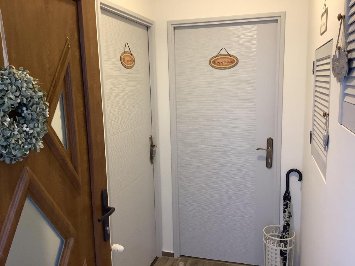 Ezuest Boroka Apartman Eger Exterior foto