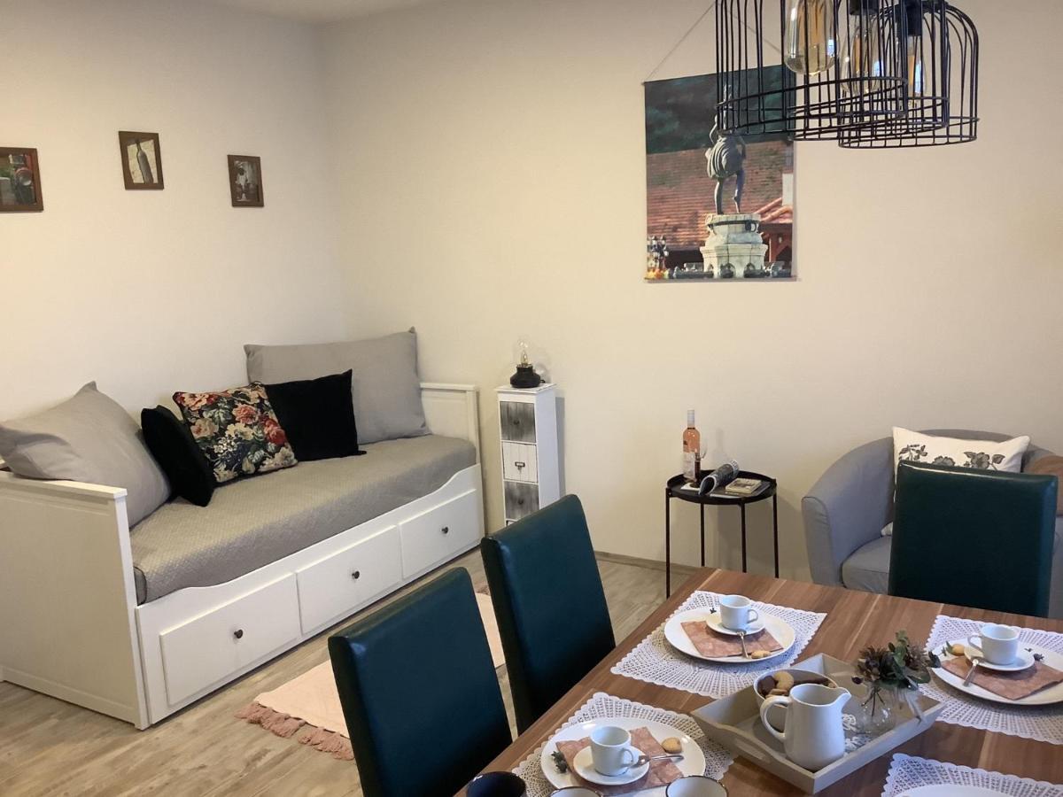 Ezuest Boroka Apartman Eger Exterior foto